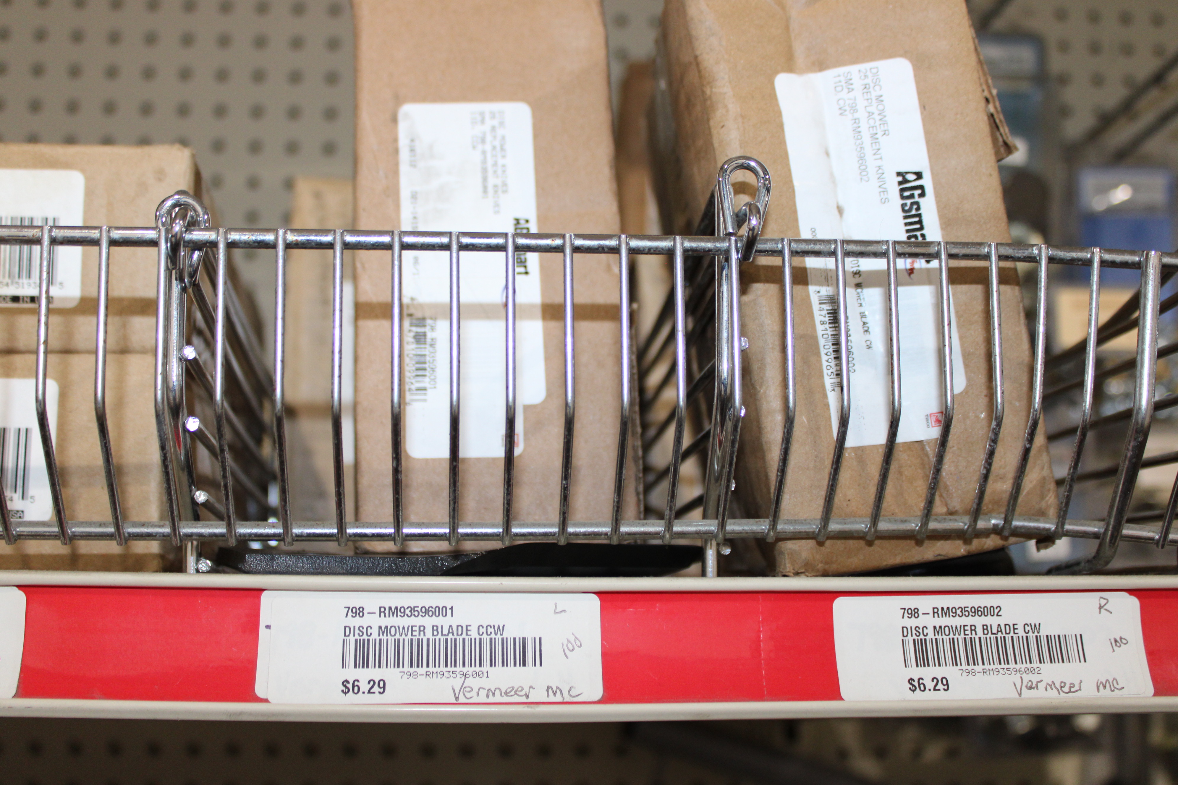 DISC MOWER DRUM KNIFE BLADE LEFT HAND - FOR VERMEER - REPLACES 93596001